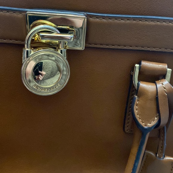 MICHAEL Michael Kors Hamilton Large Traveller - Picture 12 of 12